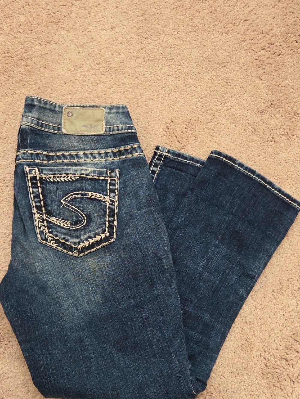 Silver Jeans Suki Capri Dark Wash